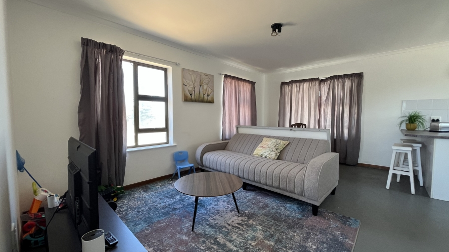 To Let 5 Bedroom Property for Rent in Table View Western Cape